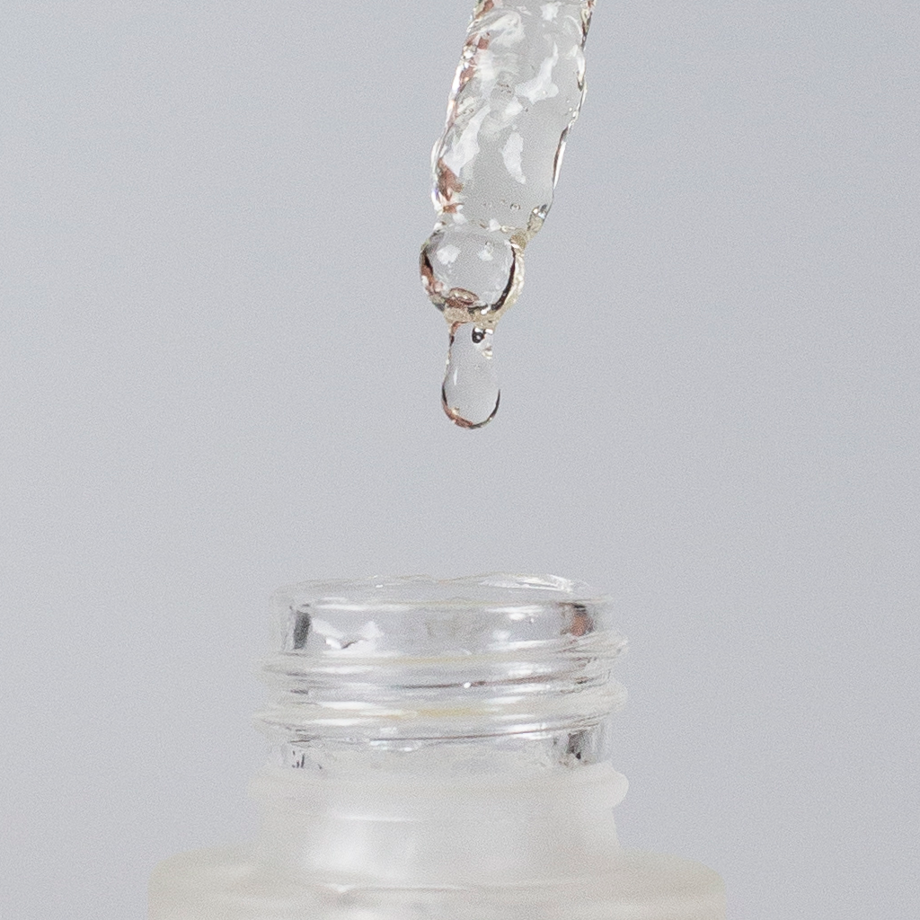 Leaf Daily Care's Serenity Serum protects skin from free radicals and future damages.